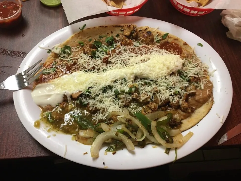 🫓 Huaraches Plate