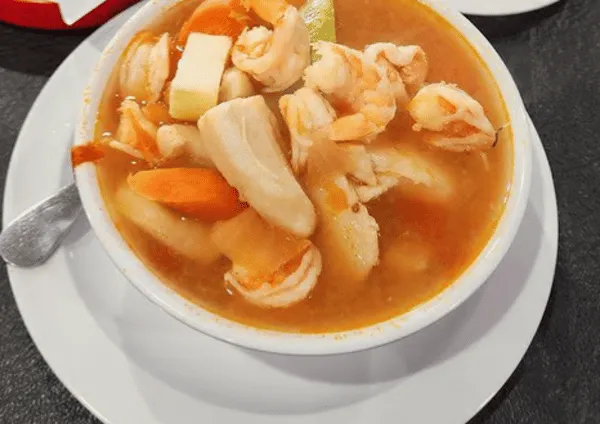 🍲 Pescado Fish and Shrimp Caldo