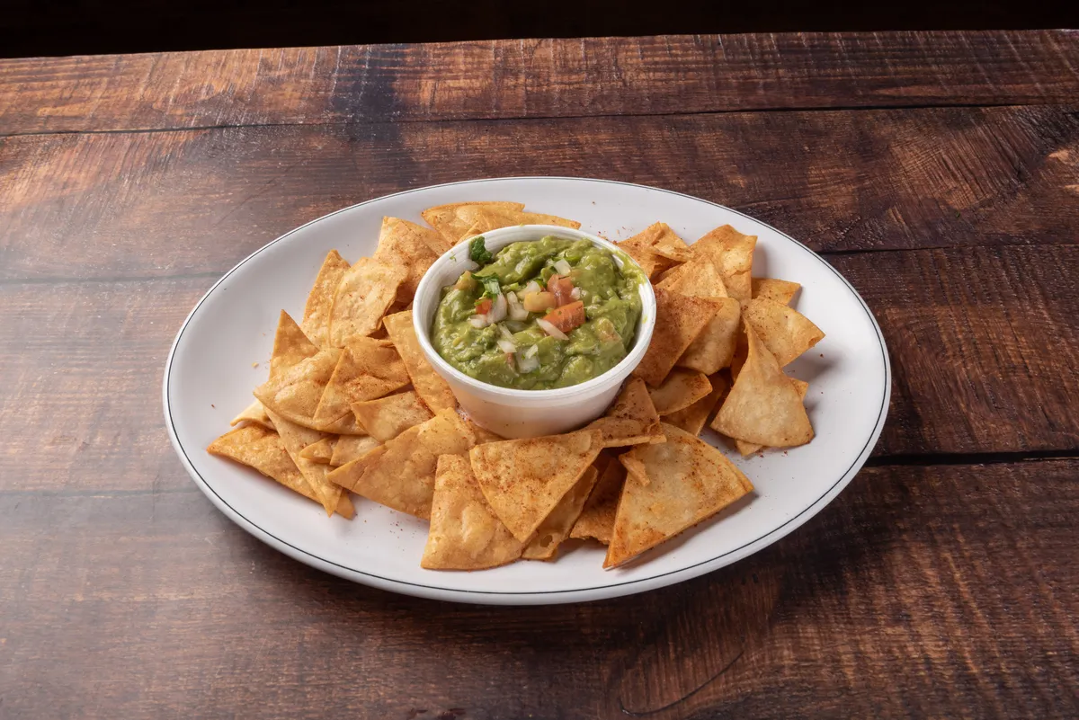 🥣 Chips & Salsa