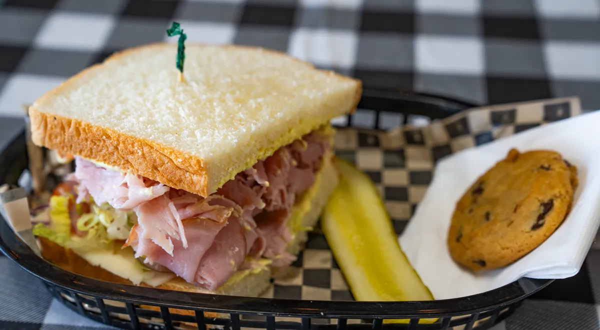 🥪 Build Your Own 1/2 Sandwich