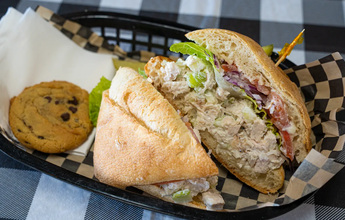 🥪 Chicken Salad Sandwich
