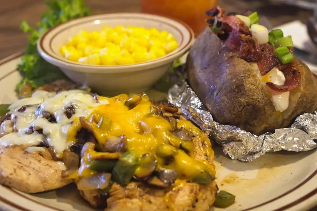 🍗 Smothered Chicken