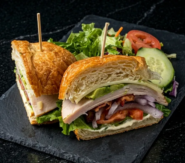 🥪 Avocado, Bacon & Turkey Sandwich