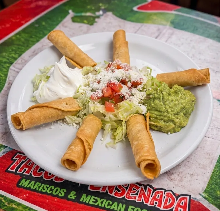 🌯 6 Taquitos
